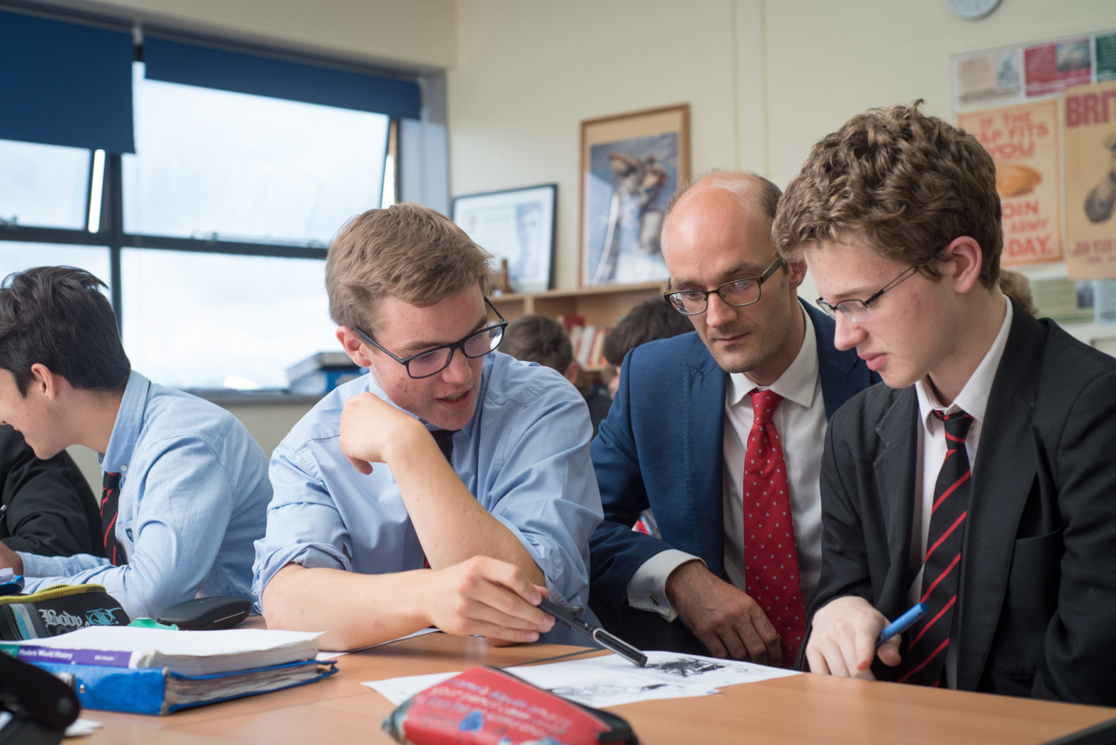 Pupils study history at Magdalen College School Oxford